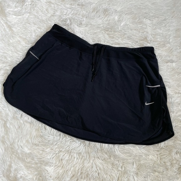Nike Dresses & Skirts - Nike Black Tennis Athletic Skirt with Shorts